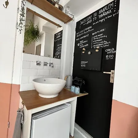 Bed & Breakfast Tiny House De Slaapkop Haarlem